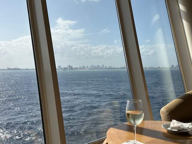 which part of a Royal Caribbean ship has the least motion, Wine glass in the diamond lounge