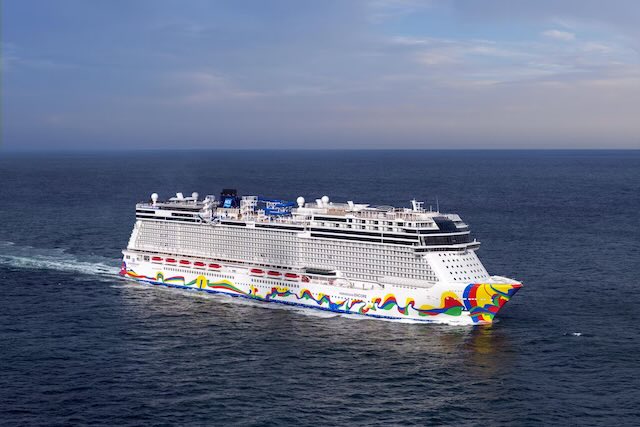 Norwegian Encore vs Icon of the Seas
