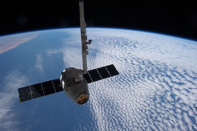 low-orbit satellite technology, powered by Starlink for Royal Caribbean Cruise Voom
