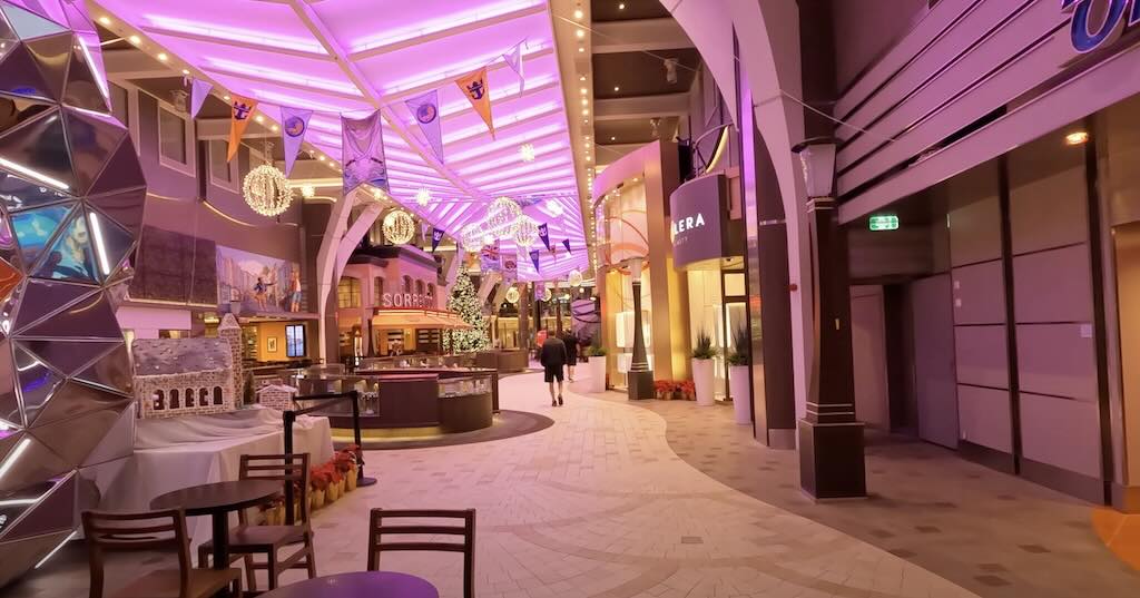 Onboard Amenities and Passenger Experience - Symphony of the Seas