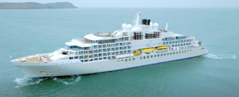 Silver Endeavour review - Silversea Silver Endeavour at sea