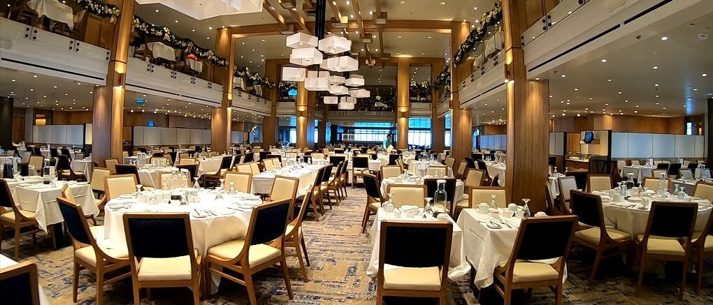Carnival Panorama's Vista Restaurant—a huge dining area 
