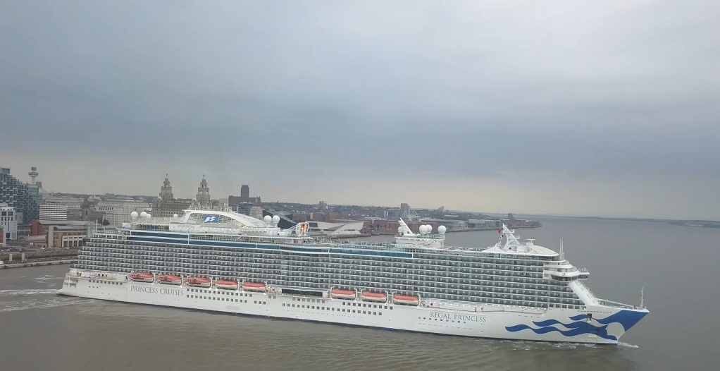 Princess Regal, princes cruise ship exterior photo