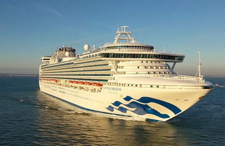Princess Sapphire, princess cruise ship exterior photo