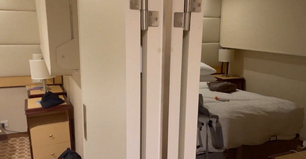 Ruby Princess Connecting cabin interior with shared door