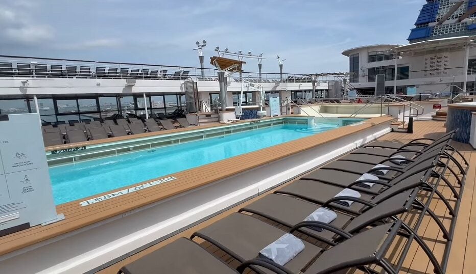 Celebrity Millennium review: Celebrity Millennium solarium area for adults