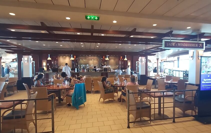 Liberty of the Seas restaurants ranked: Liberty of the Seas Windjammer Buffet area