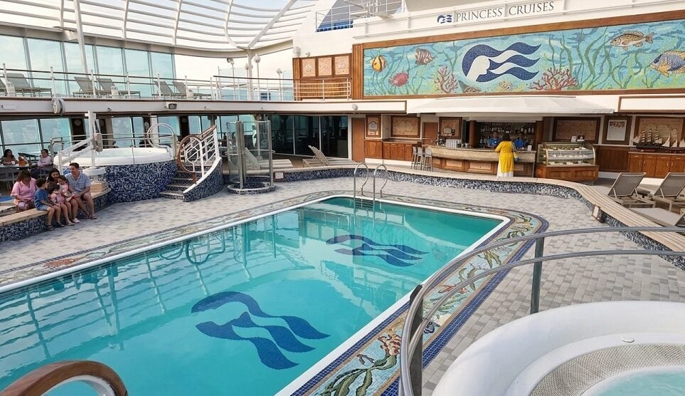 Emerald Princess Review: Princess Emerald Princess Calypso Pool