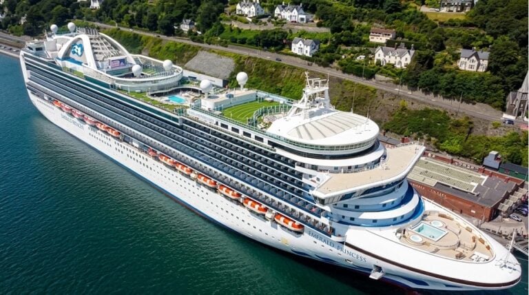 Emerald Princess Review: Princess Emerald Princess exterior view