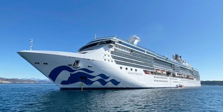 Island Princess Review: Princess Island Princess Exterior view