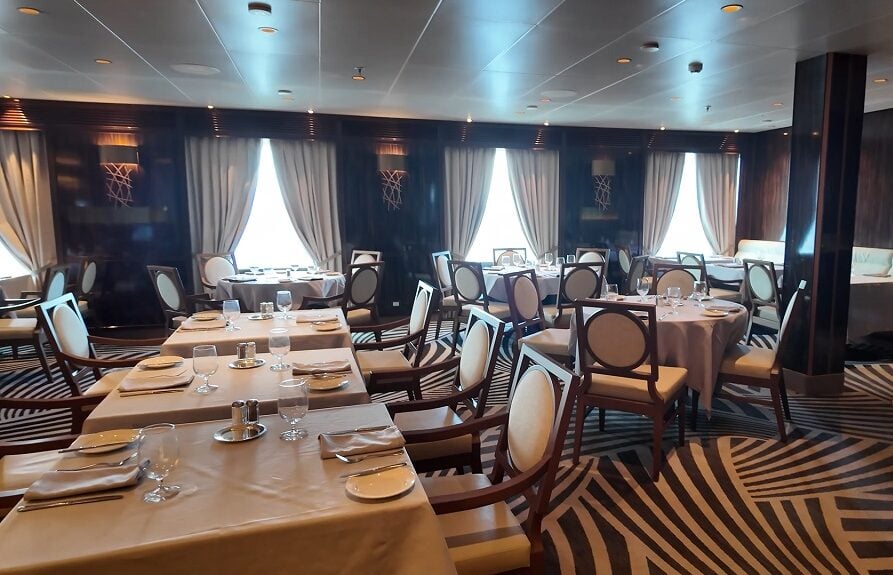 Sky Princess Review: Princess Sky Princess Dining area
