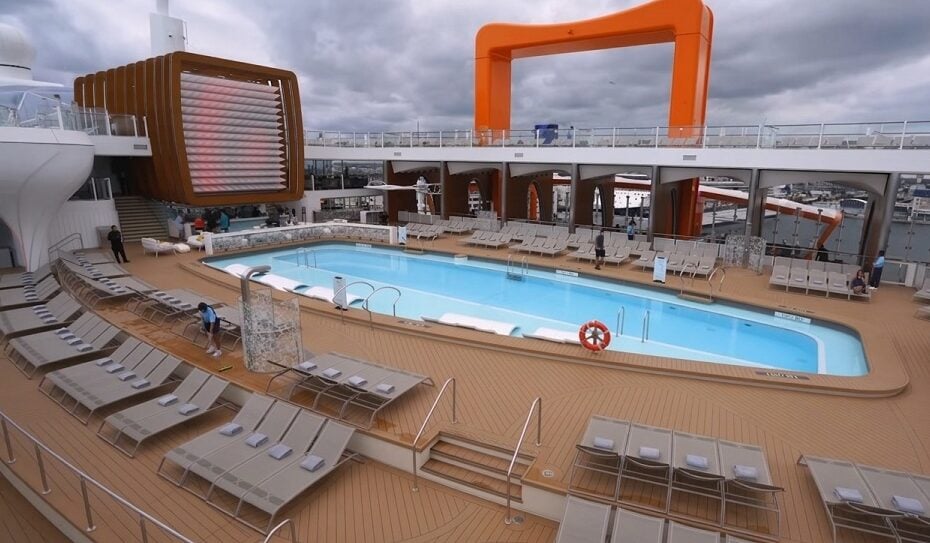 celebrity apex review: celebrity Apex pool deck