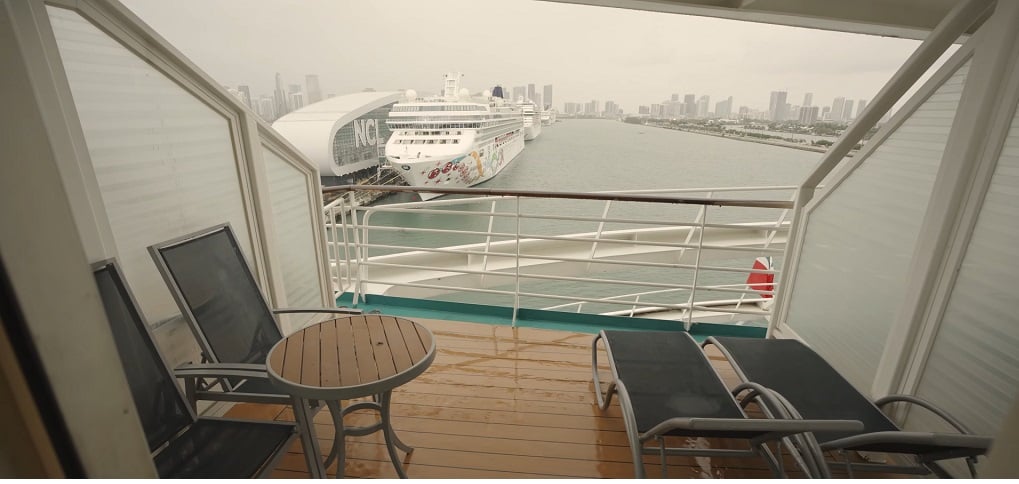 freedom of the Seas aft-facing balcony area oceanview 