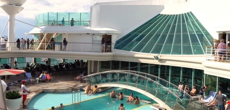freedom of the seas solarium area
