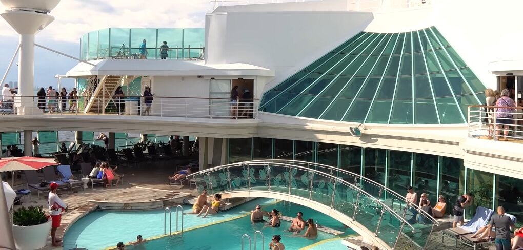 Freedom of the Seas Solarium Guide: 9 Smart Things Adults Should Know 2026