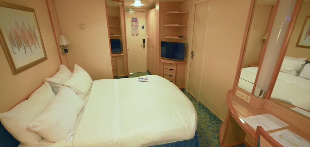 quietest cabins on liberty of the seas: promenade cabins interior
