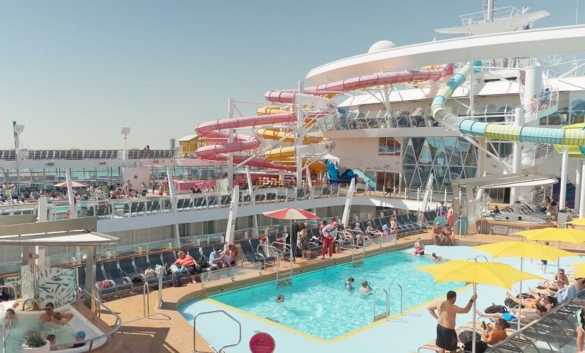 freedom of the seas vs oasis of the seas: pool deck and water slides area on oasis of the seas