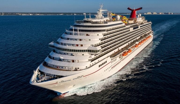 Carnival Breeze Review: Carnival Breeze cruise ship