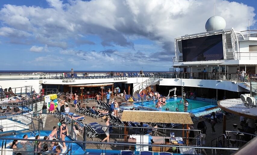 Carnival Freddom Review: Carnival Freedom Pool Deck