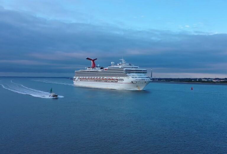 Carnival Valor Review: Carnival Valor Cruise Ship