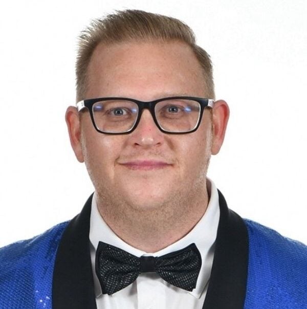 Cory Rogers Cruise Director: Bio, Royal Caribbean Ships, Schedule & Onboard Personality and Honest Reviews 2026