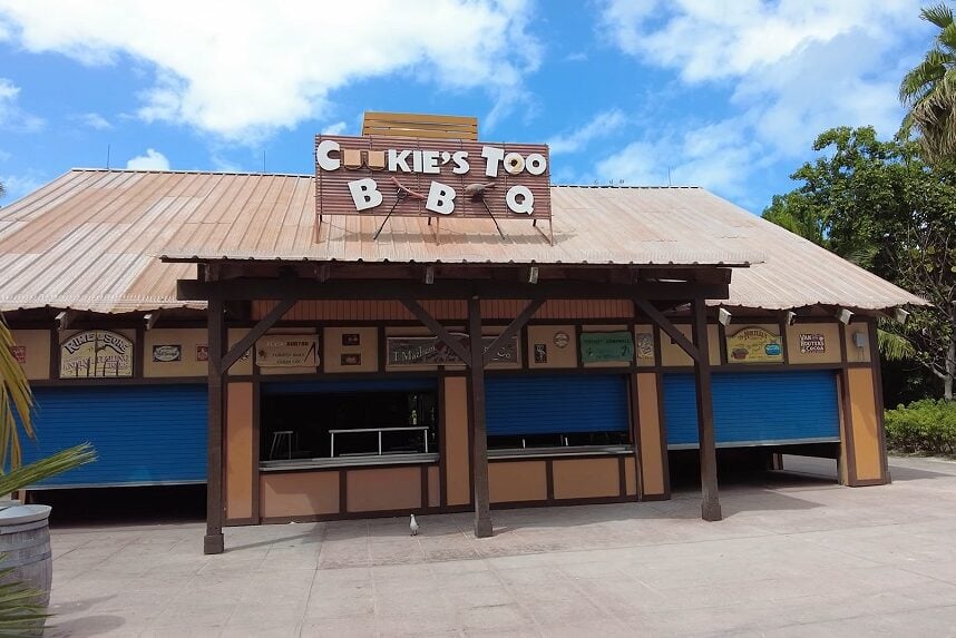 Castaway Cay Island Cookie's Too BBQ Food Area