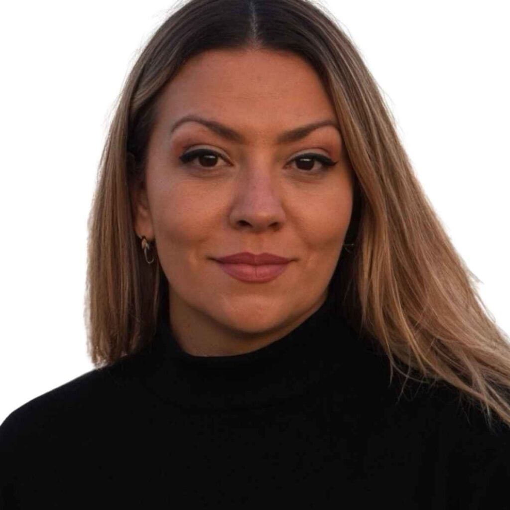 MICHELLE OLIVEIRA cruise director of royal caribbean