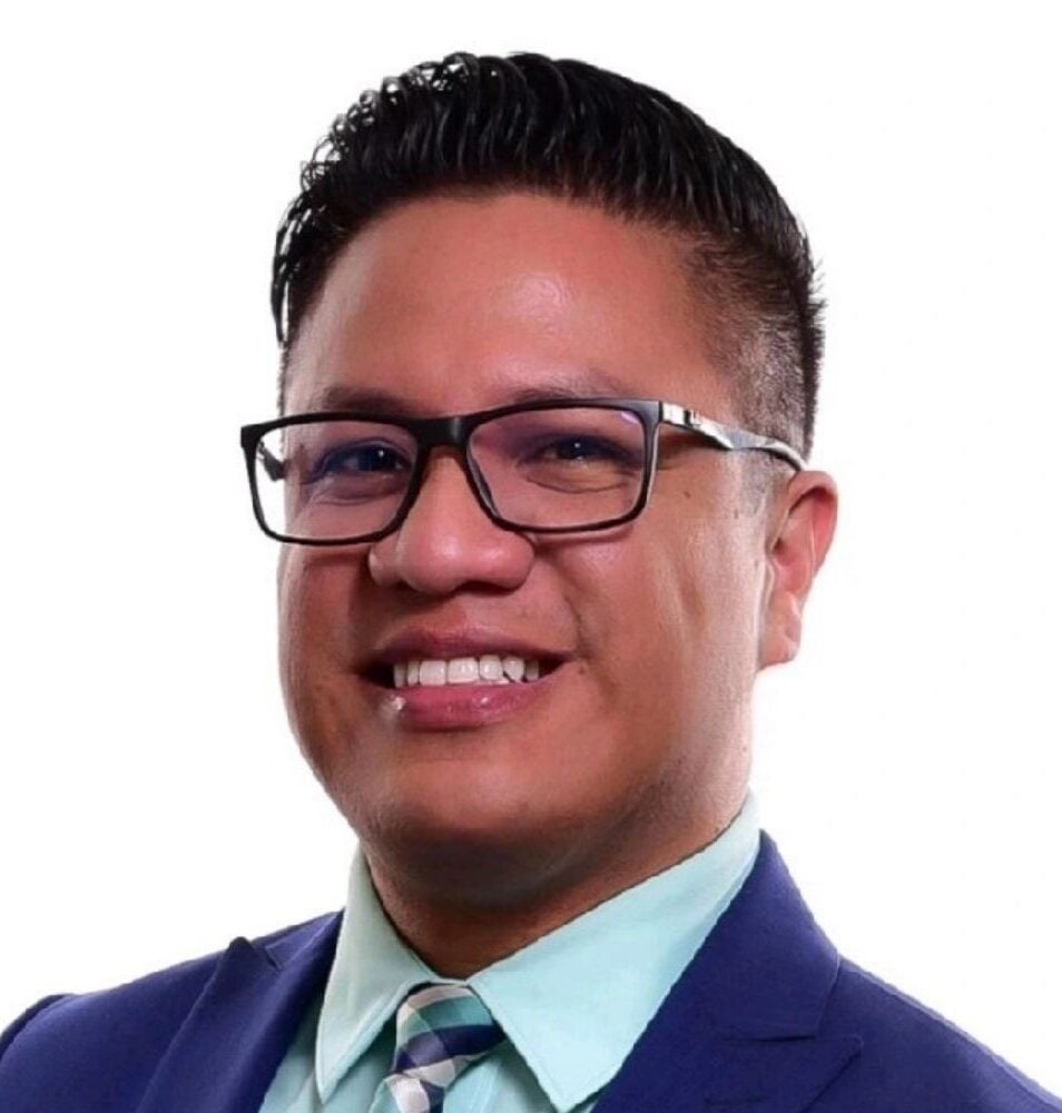 Mickey Martin Cruise Director: Bio & 3+ Years of Experience