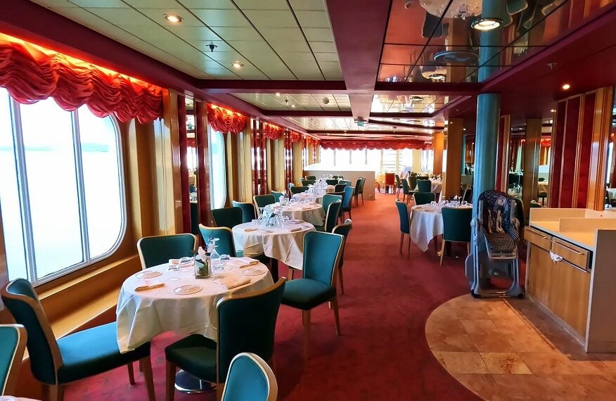 MSC Armonia Dinning Area