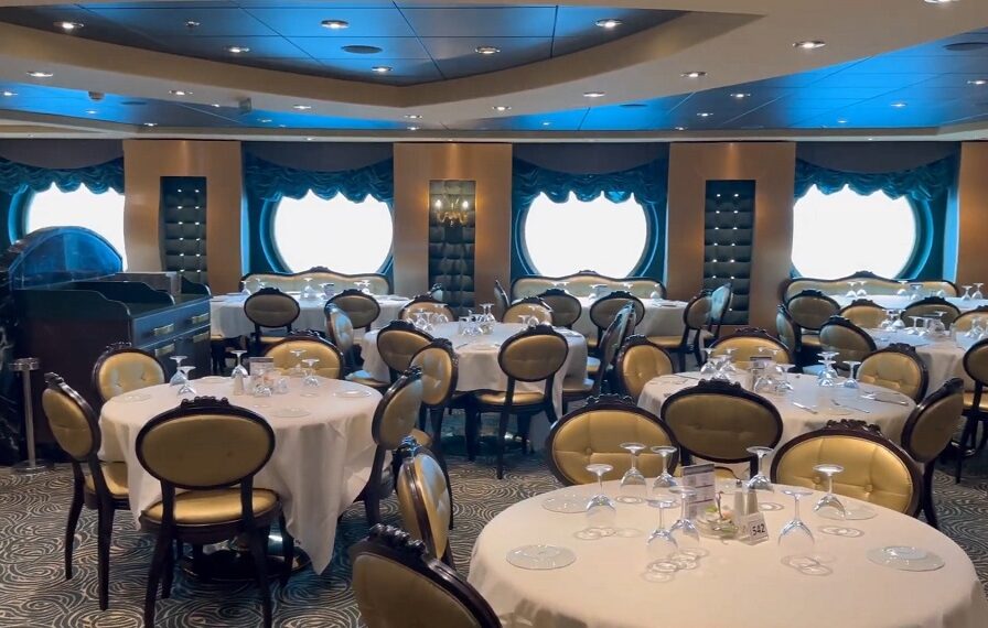 MSC Preziosa dinning area