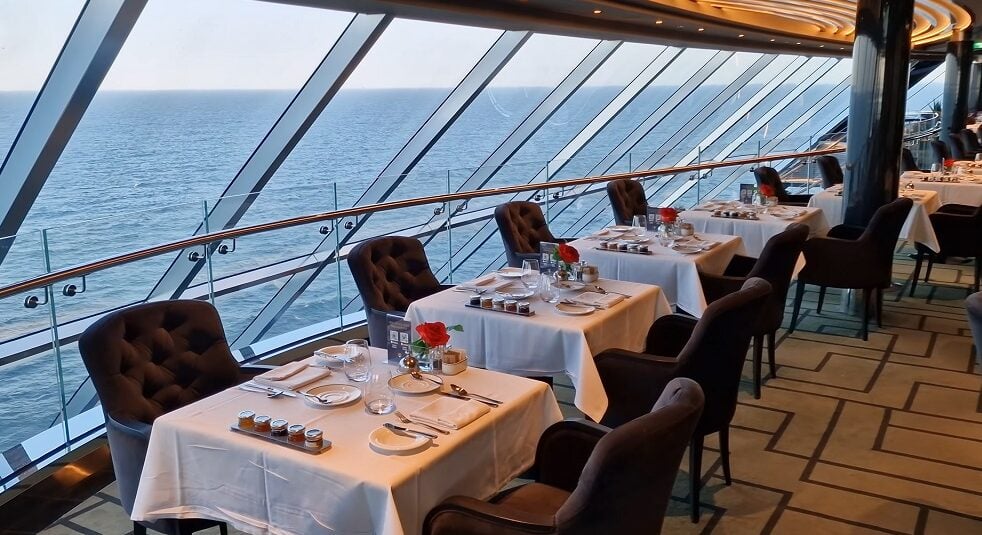MSC Virtuosa Yacht club