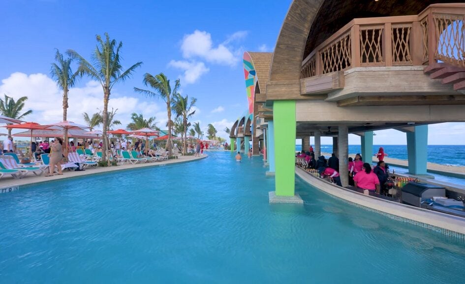 Royal Beach Club Paradise Island Pool