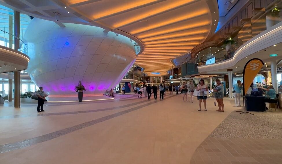 Reasons not to choose Royal Caribbean - Royal Caribbean cruise ship Icon of the ship Long Promenade area