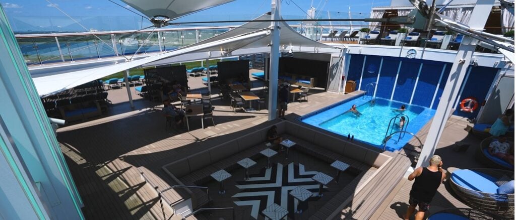 Carnival Serenity area