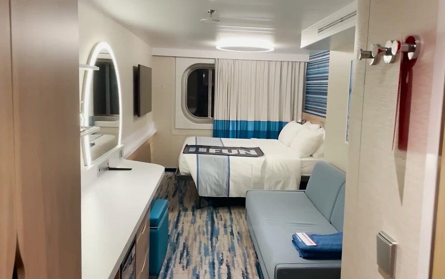 Carnival cabin