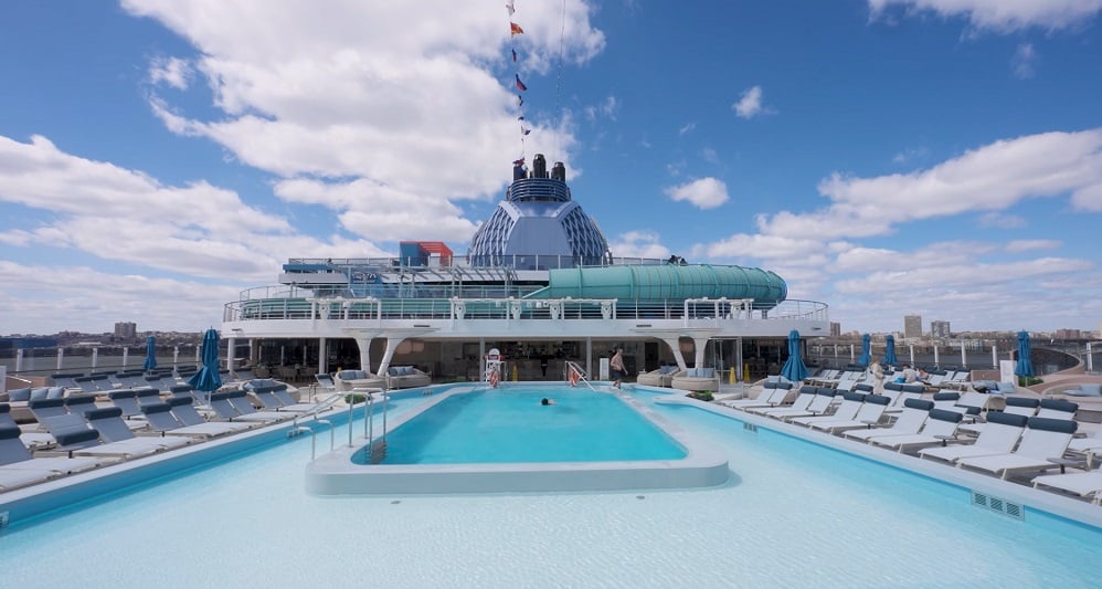 Norwegian Aqua Pool Area