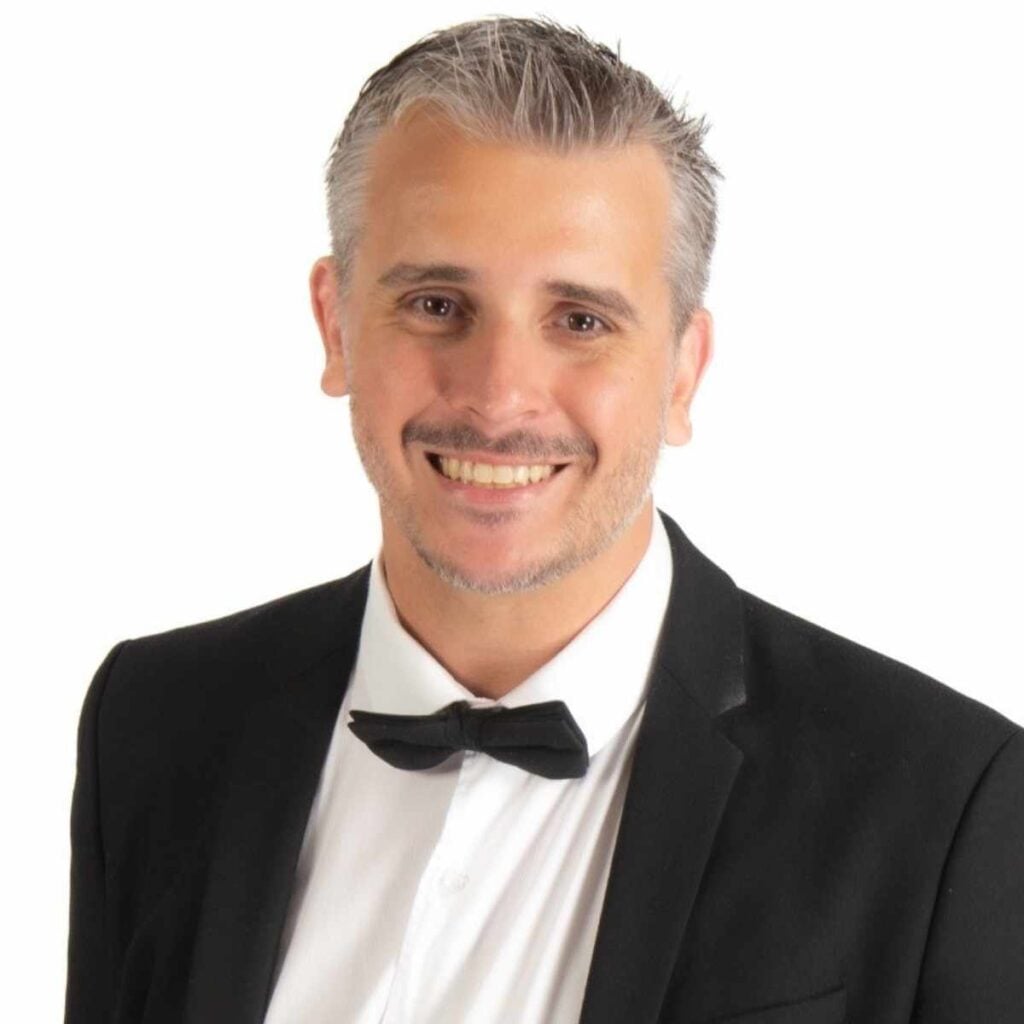 Bern Fernandes cruise director