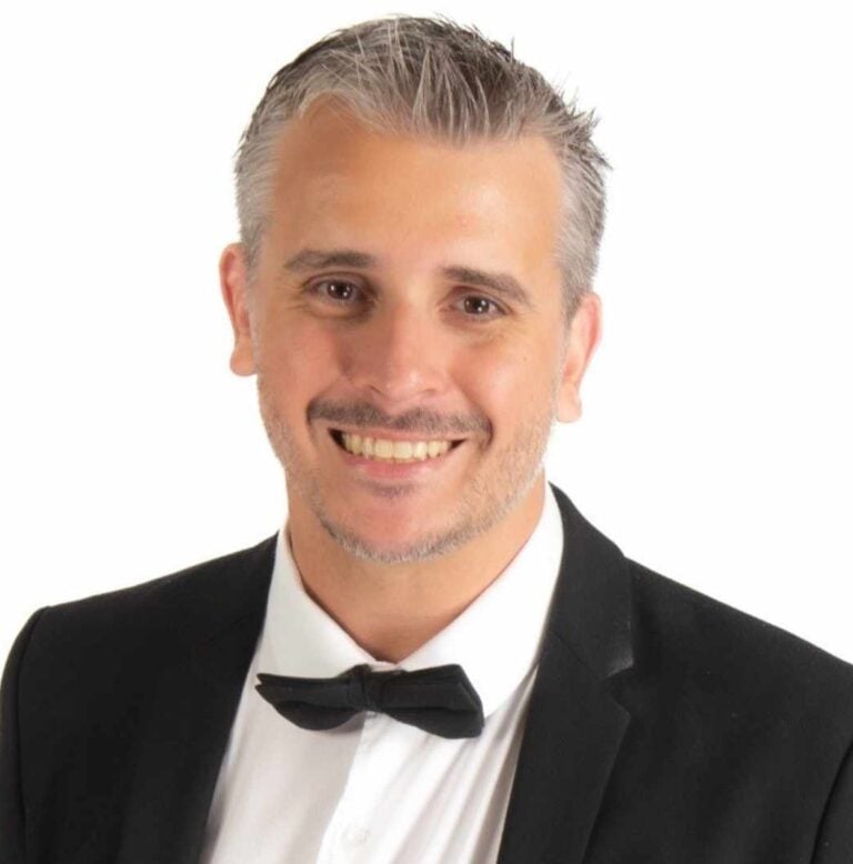 Bern Fernandes cruise director