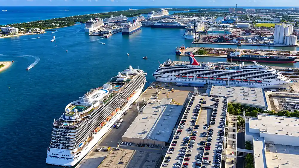 Port Everglades northern side parking area