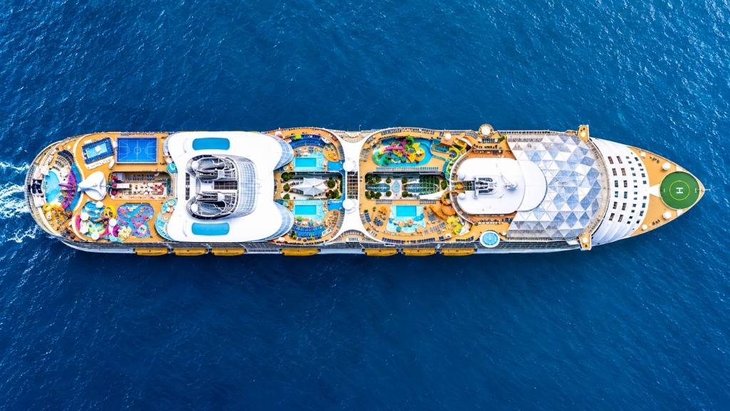 Above view of wonder of the seas