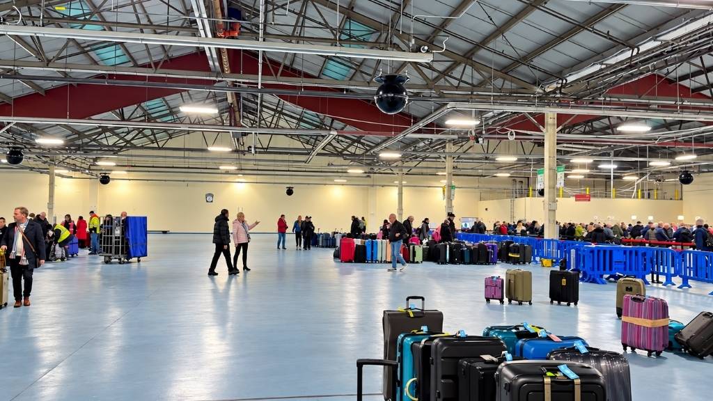 Brooklyn Cruise Terminal Luggage drop off