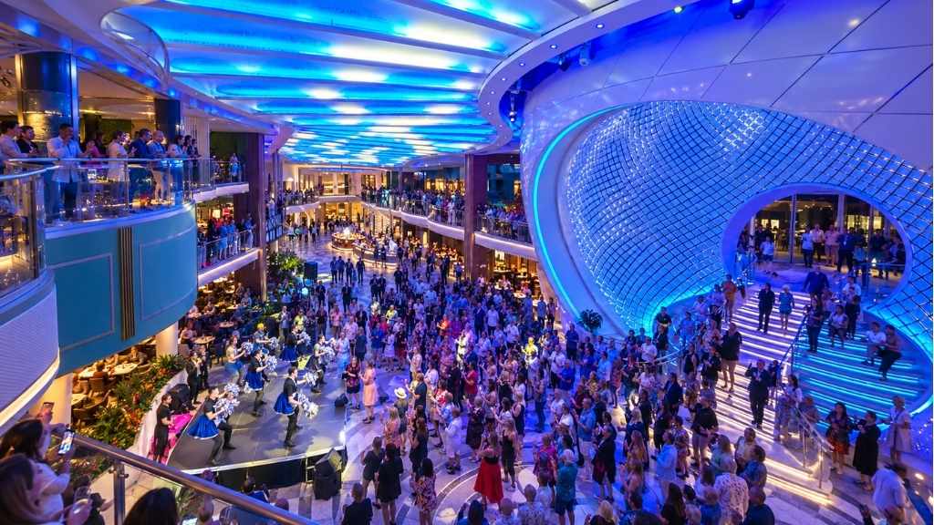 Icon of the seas Crowded area