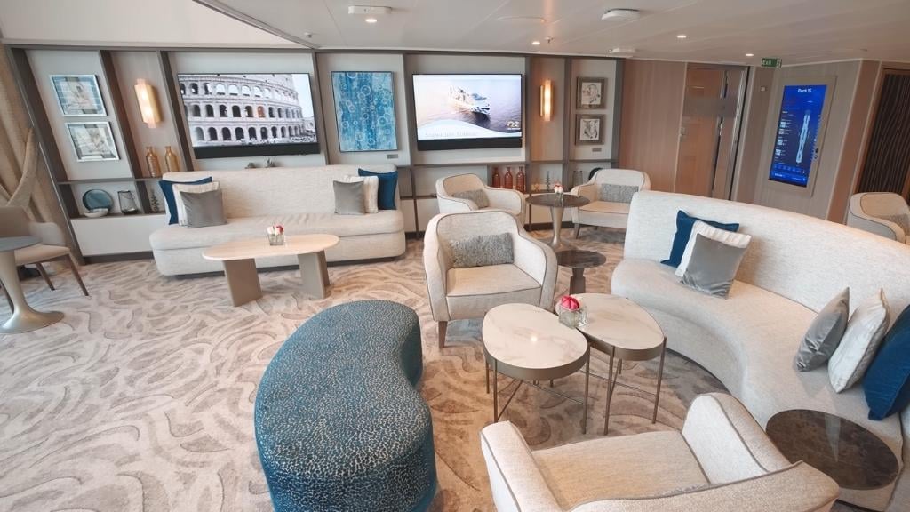 Princess cruise signature lounge